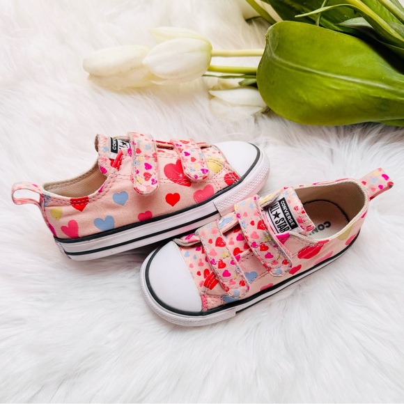 Converse Other - Toddler Converse Pink Hearts Sneakers